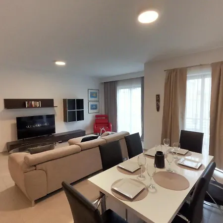 Korzo * Saint Julian's